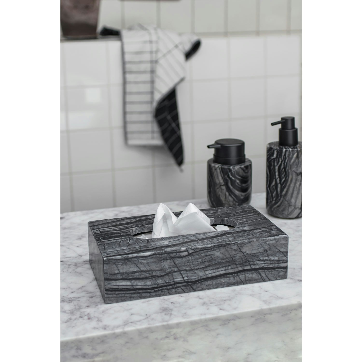 Mette Ditmer - Carry Bathroom storage
