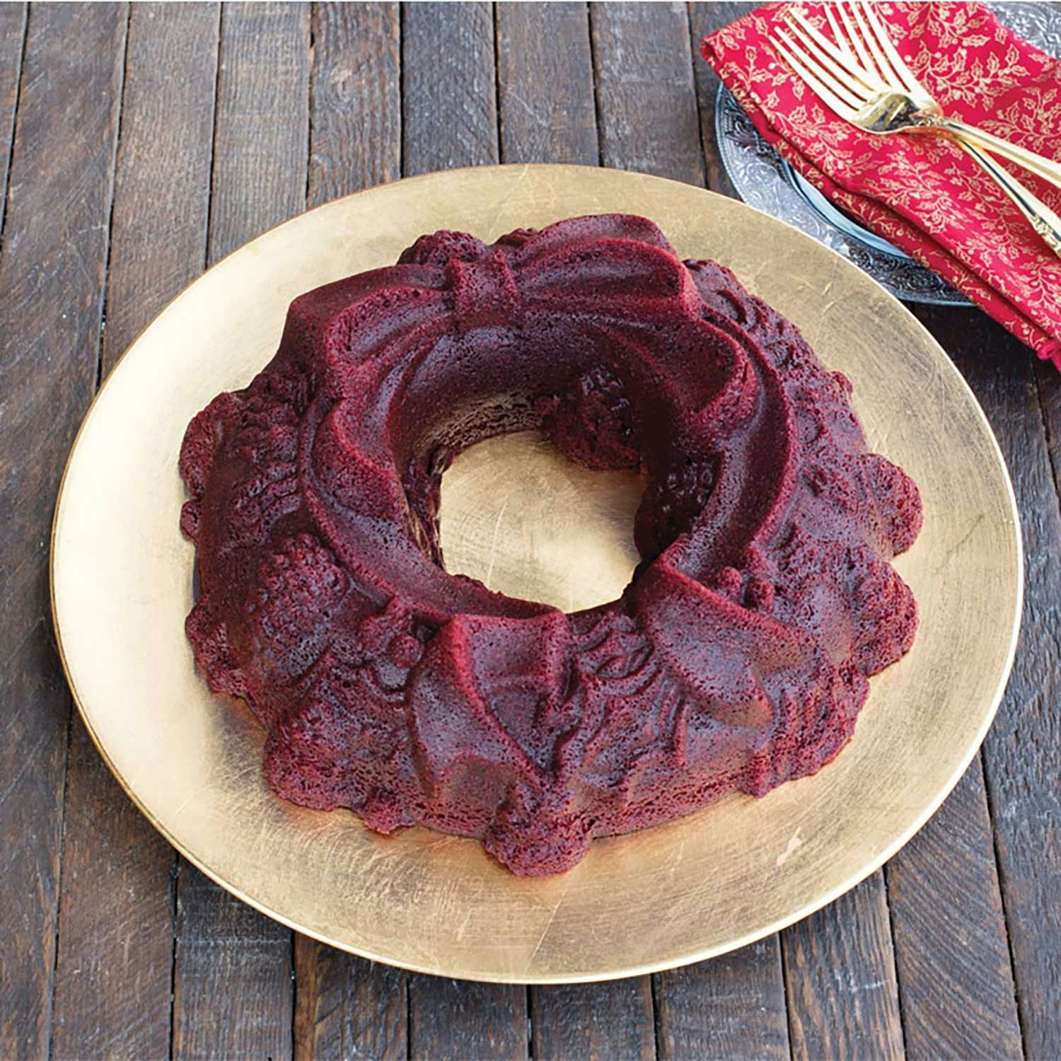 Swirl Baking Tin - Nordic Ware @ RoyalDesign