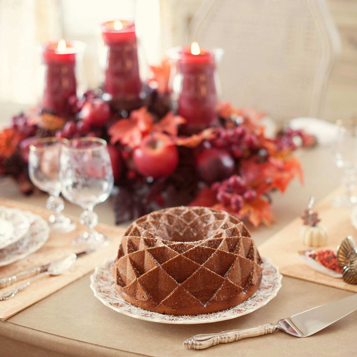 https://royaldesign.com/image/10/nordic-ware-nordic-ware-jubilee-bundt-pan-3?w=800&quality=80