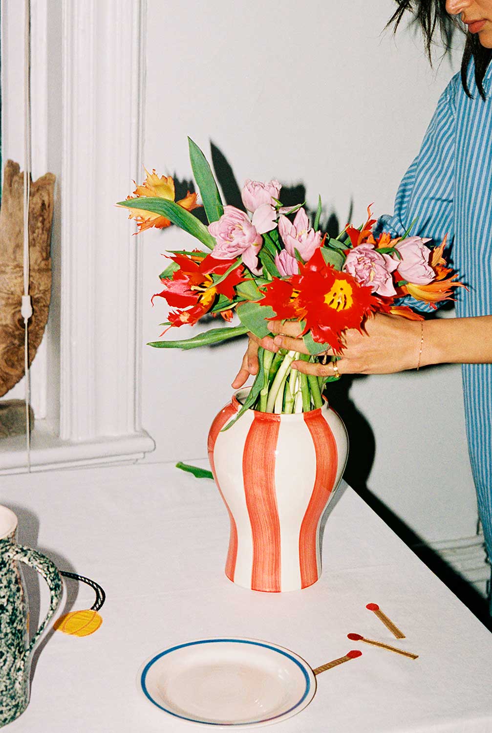 Sobremesa Stripe Vase 22 cm - White/Red @ RoyalDesign HAY