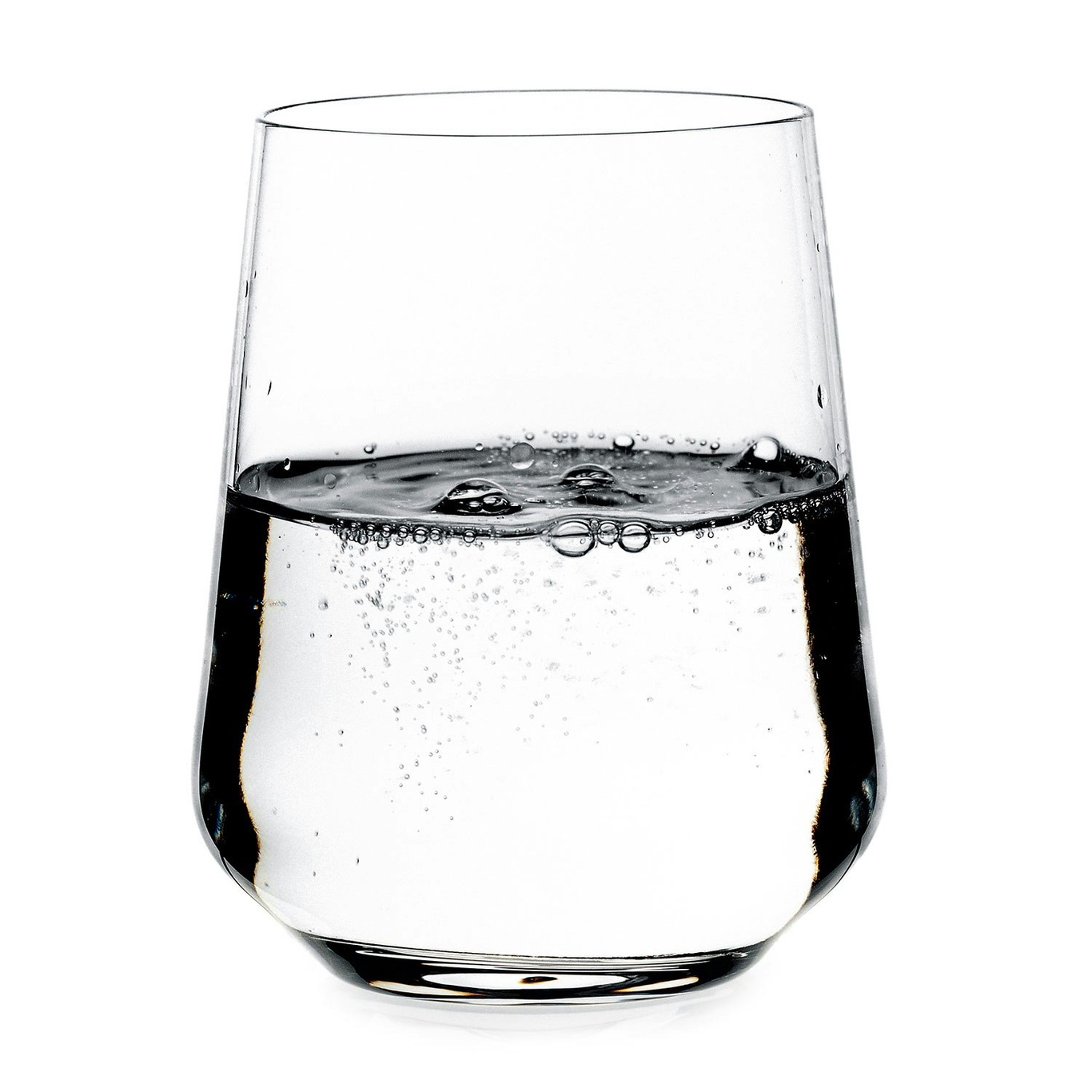 https://royaldesign.com/image/11/iittala-essence-water-glass-35-cl-set-of-4-clear-1?w=800&quality=80