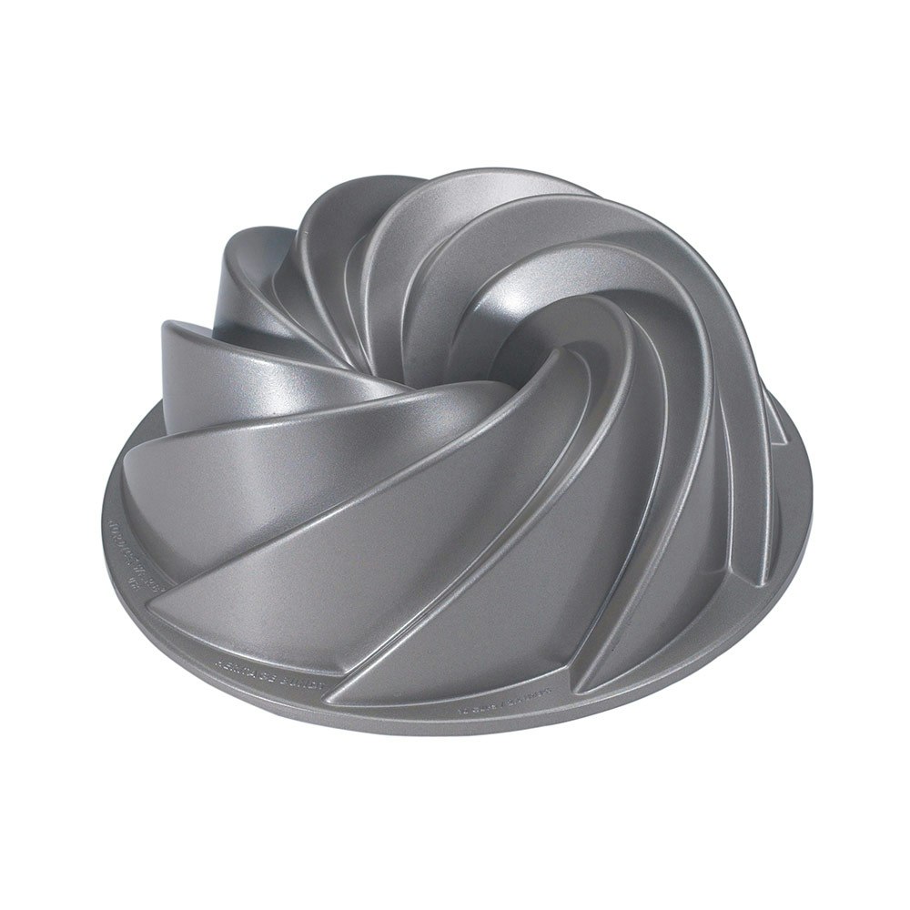 Nordic Ware Cast Aluminum Non-Stick Rose Shape Bundt Pan 10 Cup Capacity