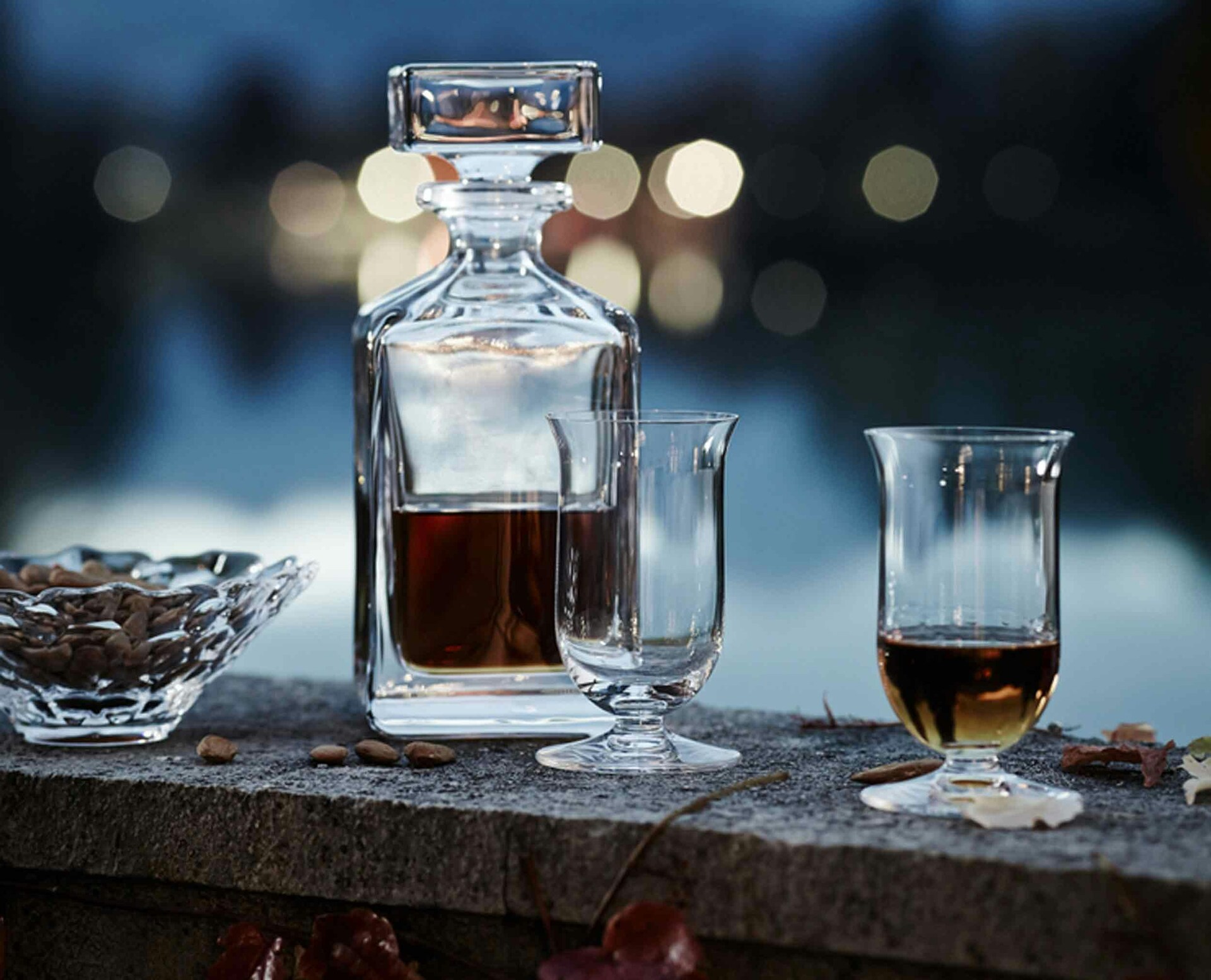 https://royaldesign.com/image/11/riedel-vinum-single-malt-whisky-set-of-2-20-cl-1