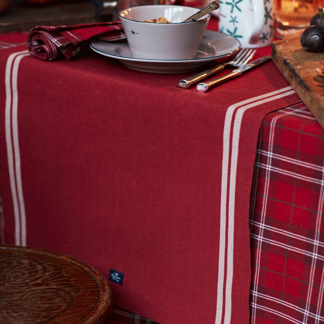 Organic Cotton Rib Tischläufer Rot/Beige RoyalDesign 250x50 cm Lexington - 