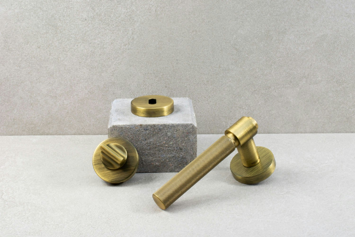 Fittings Design Door handle - Antique bronze - Model HELIX 200 STRIPE -  Browned Brass Door Handles - VillaHus