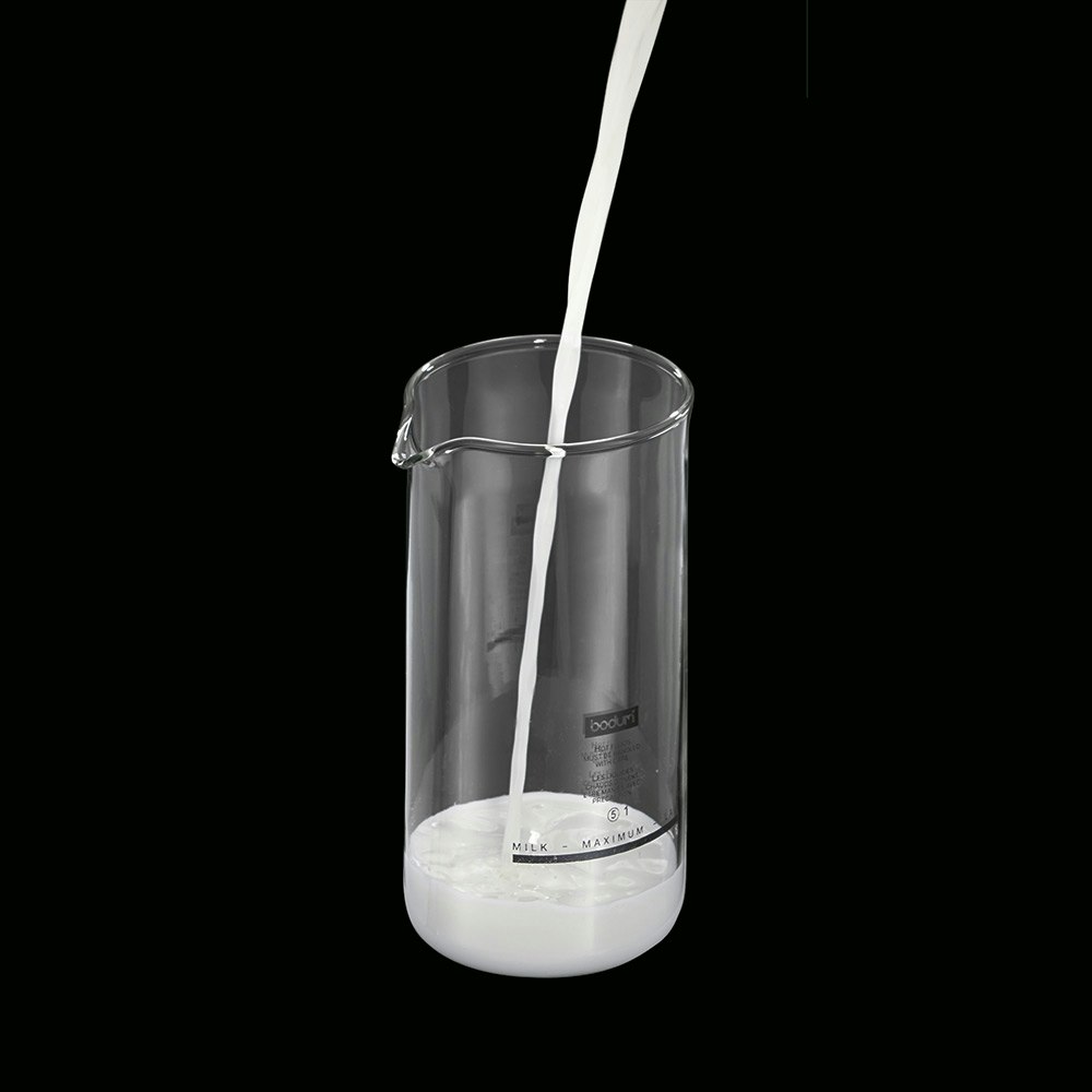 https://royaldesign.com/image/2/bodum-chambord-milk-frother-chromium-1?w=800&quality=80