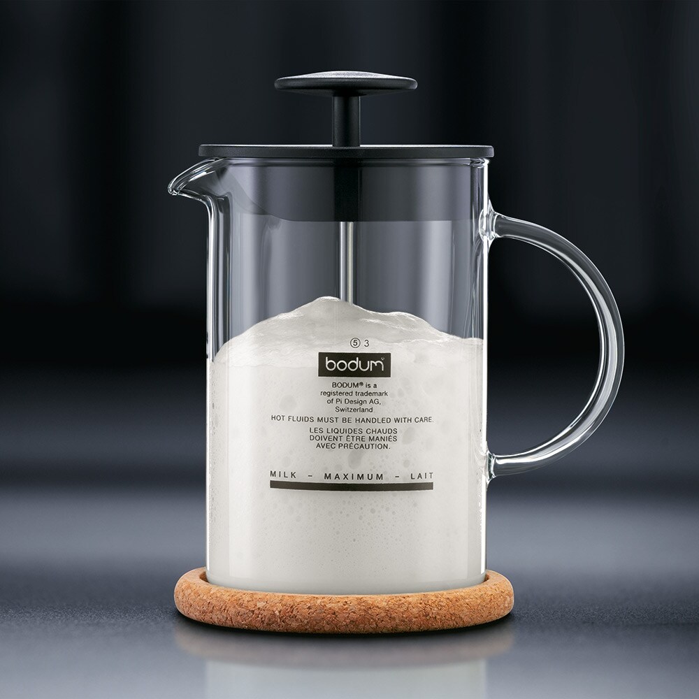 https://royaldesign.com/image/2/bodum-latteo-milk-frother-with-handle-black-3