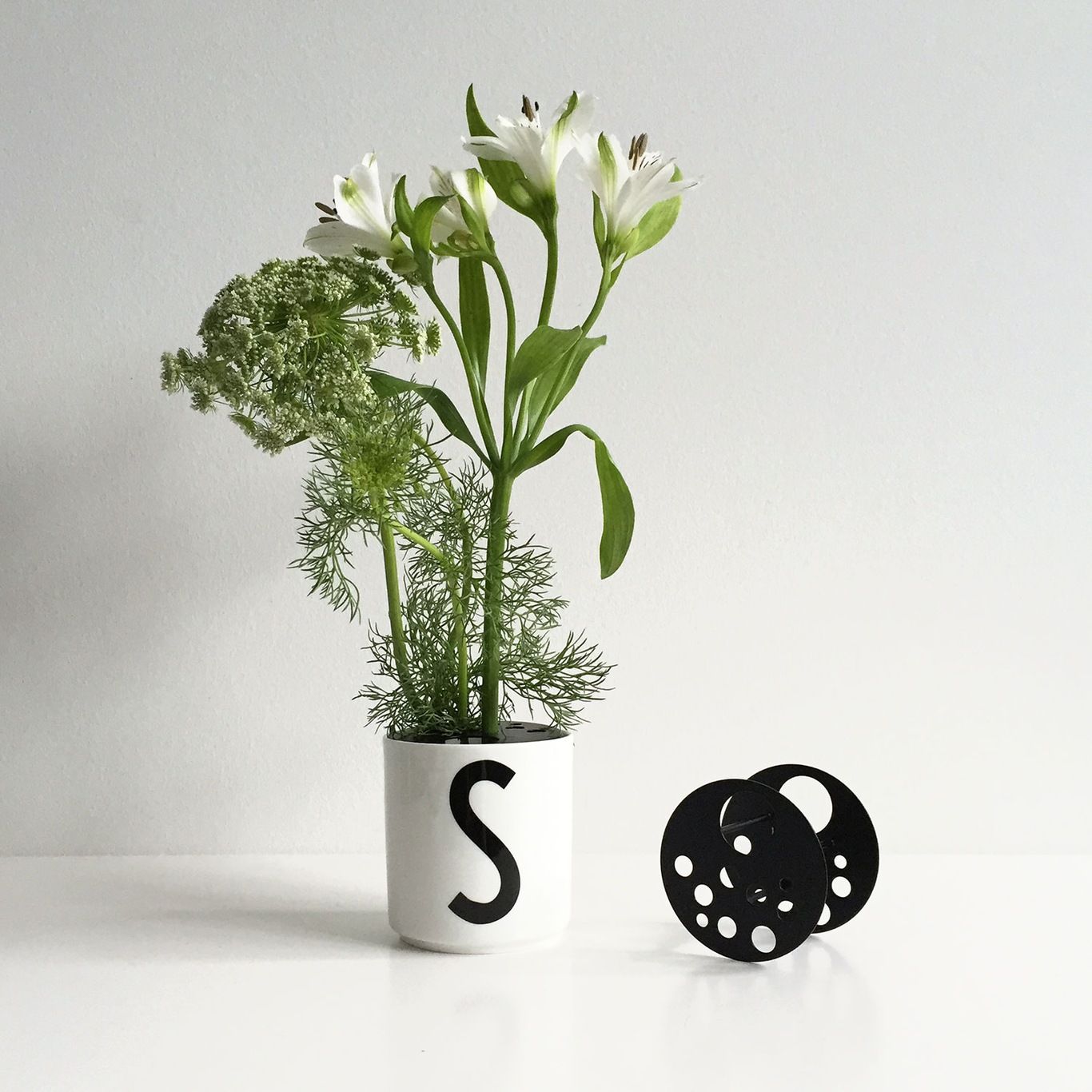 Design Letters Flower Holder, Black - Design Letters @ RoyalDesign