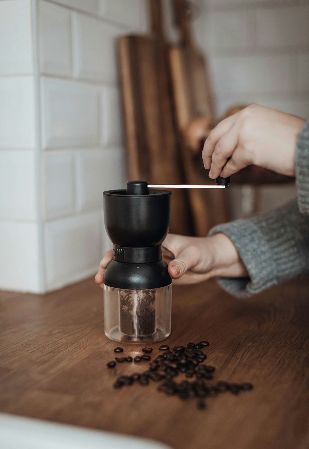https://royaldesign.com/image/2/dorre-catura-coffee-grinder-manual-ceramic-mill-1?w=800&quality=80