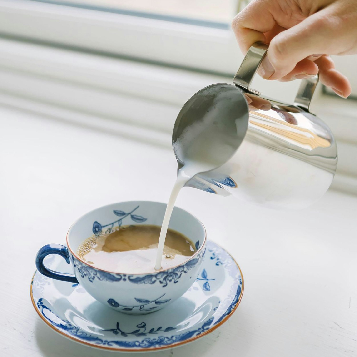 Mini porcelain milk jug - 2 cl