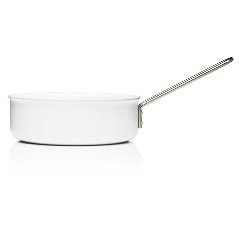 https://royaldesign.com/image/2/eva-solo-white-line-saucepan-with-ceramic-coating-24-cm-0?w=800&quality=80