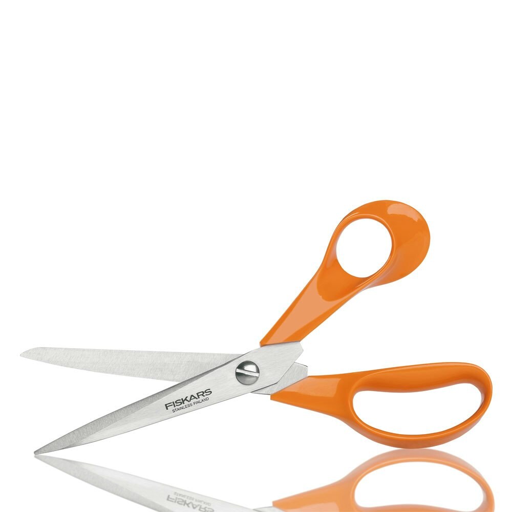 https://royaldesign.com/image/2/fiskars-classic-universal-scissors-21-cm-2