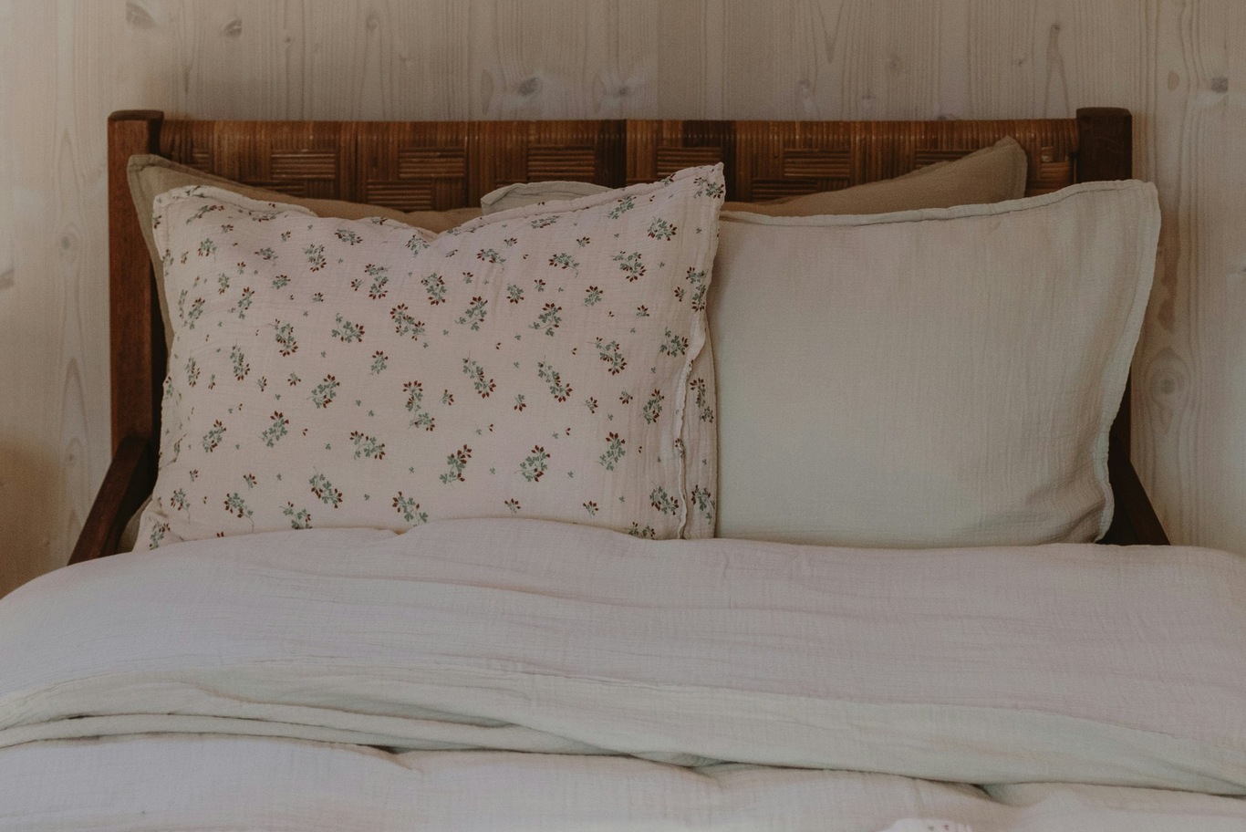 Mimosa Muslin Bed Set, 70x100 + 40x45 cm - Garbo & Friends @ RoyalDesign