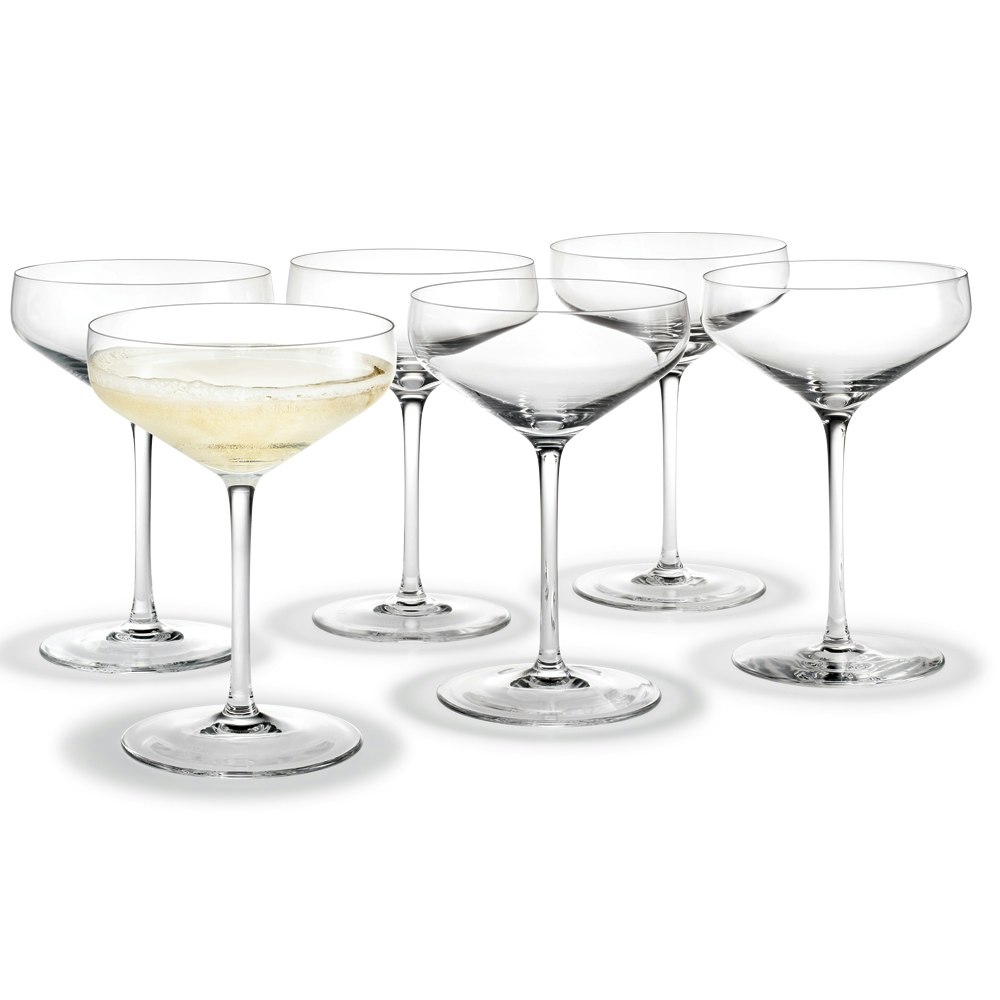 https://royaldesign.com/image/2/holmegaard-perfection-cocktail-glass-set-of-6-0?w=800&quality=80
