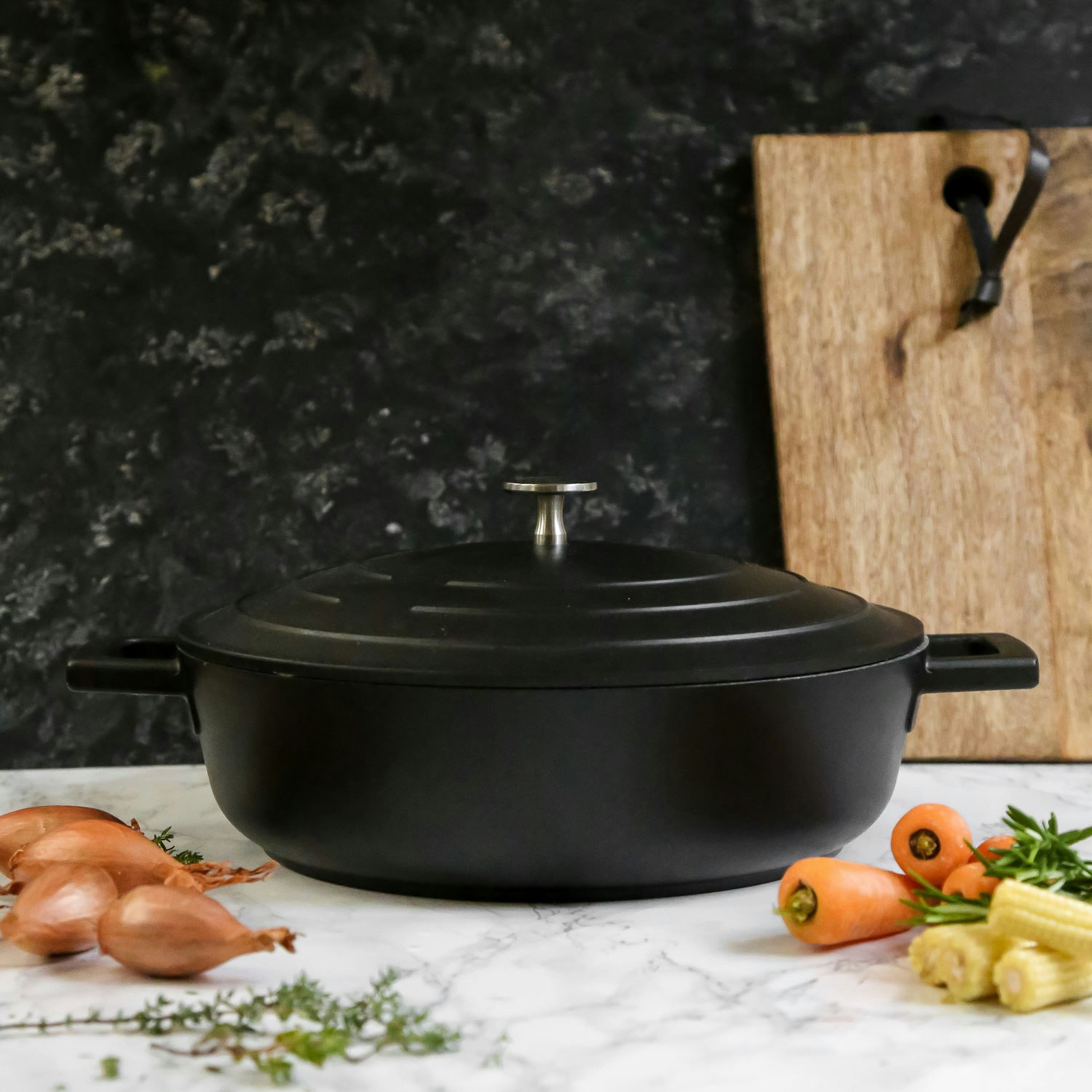 https://royaldesign.com/image/2/kitchen-craft-masterclass-low-casserole-4-l-9