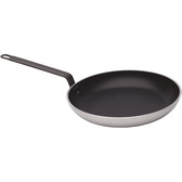 Vogue Heavy Duty Non Stick Professional Frying Pan Omelette Pan Catering 24cm 
