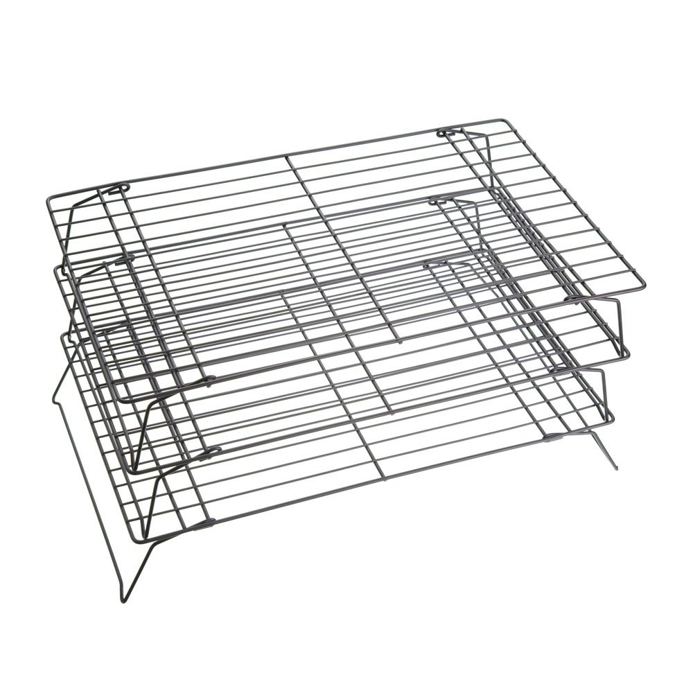 https://royaldesign.com/image/2/kitchen-craft-non-stick-coated-3-tier-cooling-rack-0?w=800&quality=80