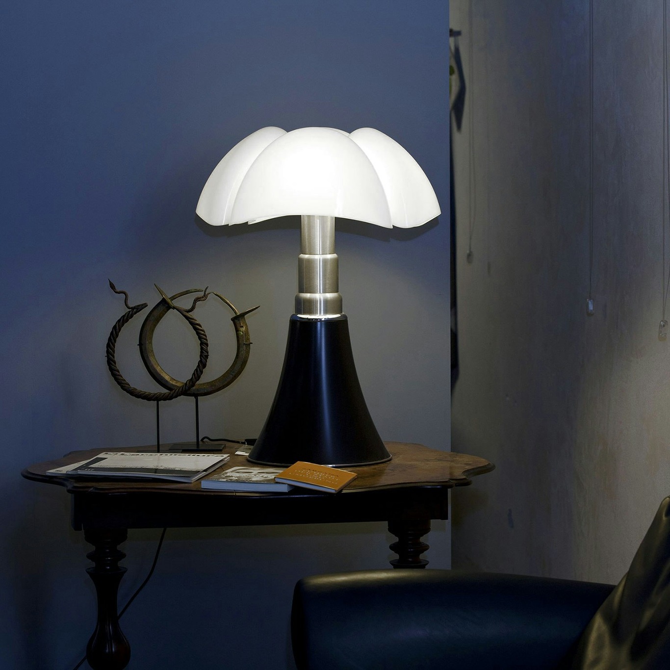 Pipistrello Medium Table Lamp, Dark Brown - Martinelli Luce @ RoyalDesign
