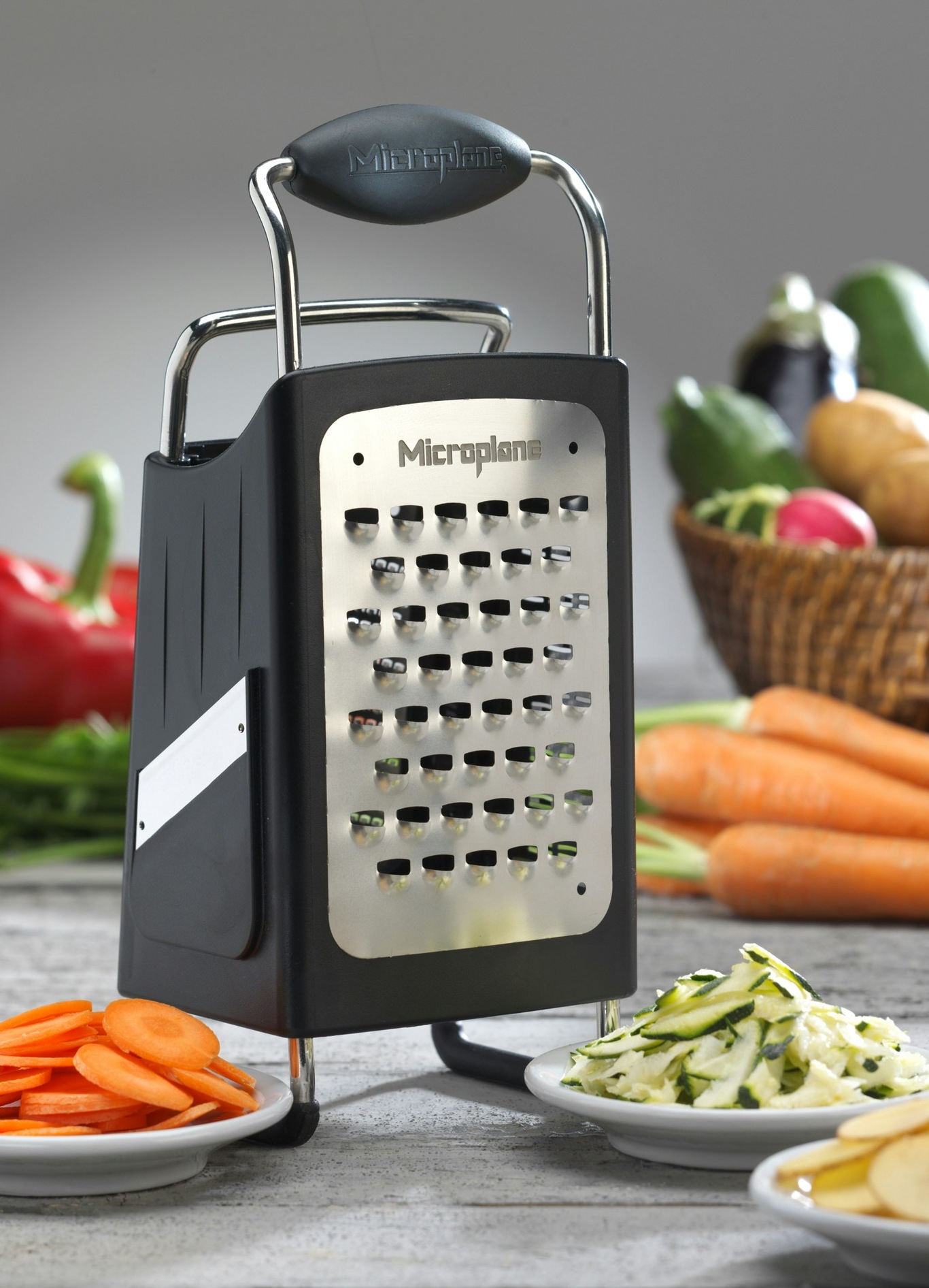 https://royaldesign.com/image/2/microplane-box-grater-with-4-sides-1?w=800&quality=80