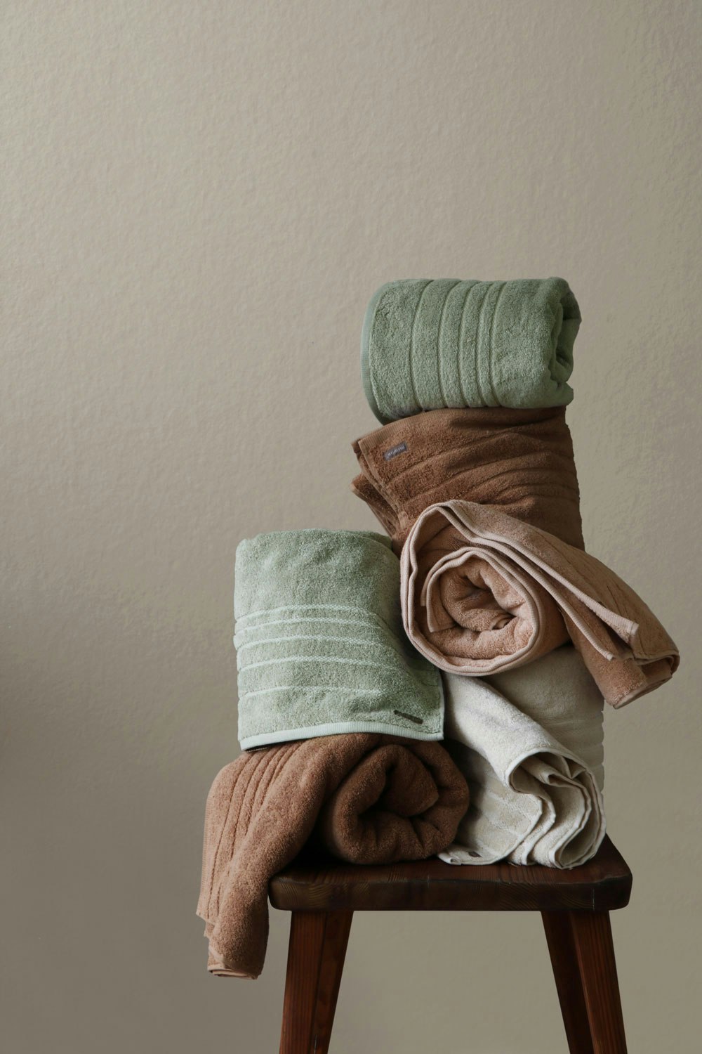 https://royaldesign.com/image/2/mimou-devon-bath-towel-70x140-cm-4