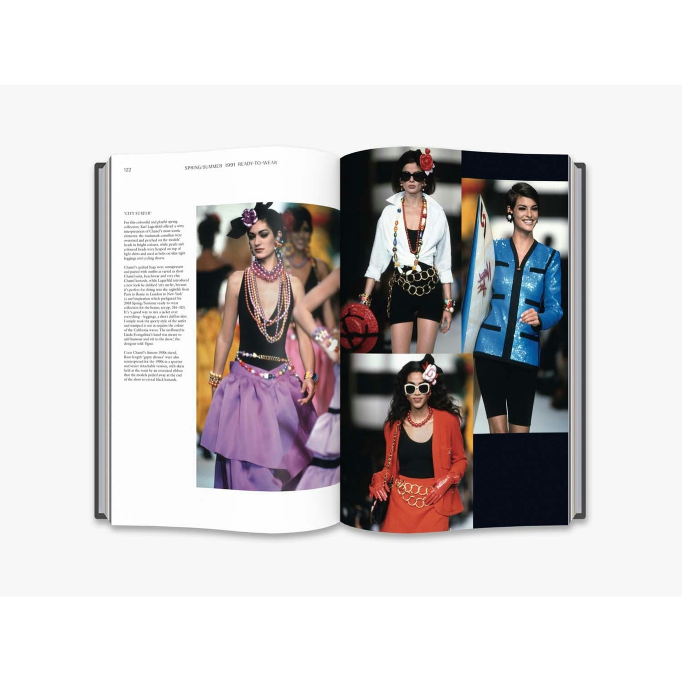 W|Exclusives CHANEL CATWALK Book