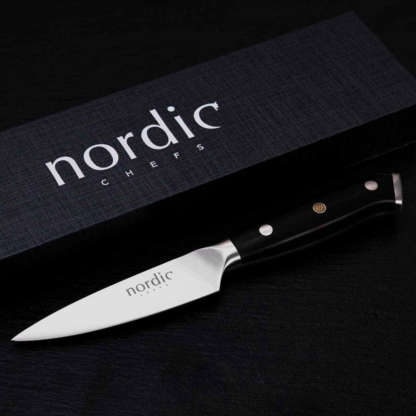 Essential Vegetable Knife, 11 cm - Fiskars @ RoyalDesign