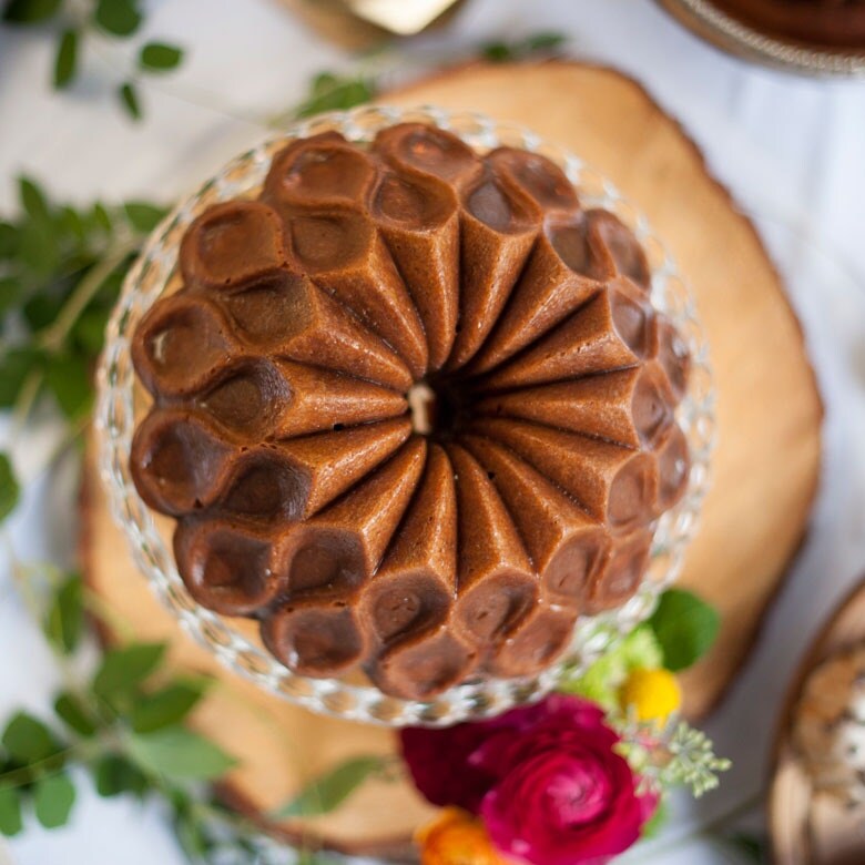 Nordic Ware Non-Stick Novelty Crown Bundt Cake Pan & Reviews