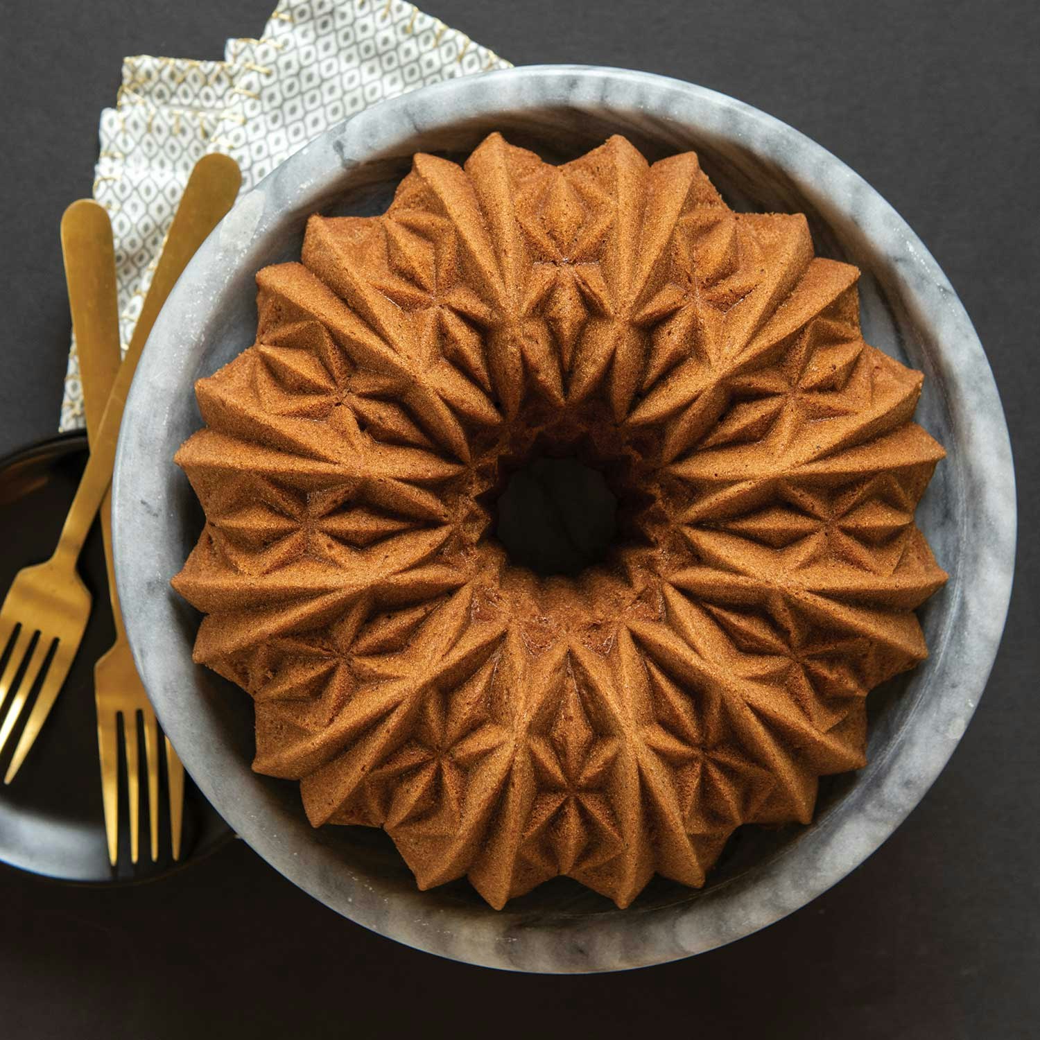 Nordic Ware Beehive Cake Bundt Pan - Nordic Ware @ RoyalDesign