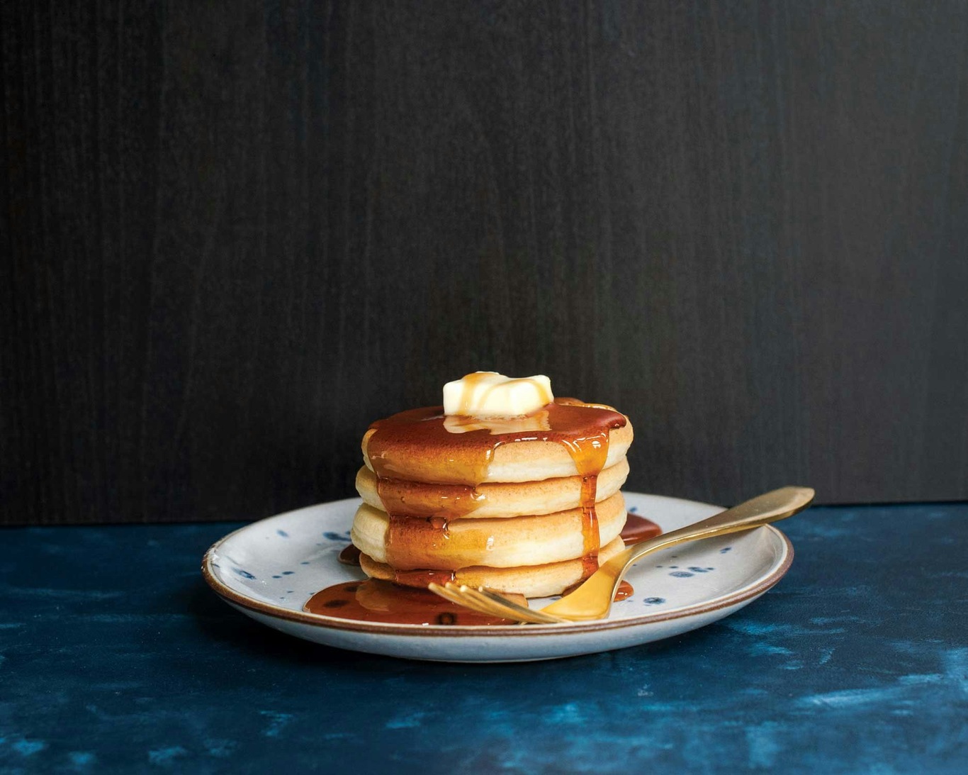 https://royaldesign.com/image/2/nordic-ware-silver-dollar-pancake-pan-1?w=800&quality=80