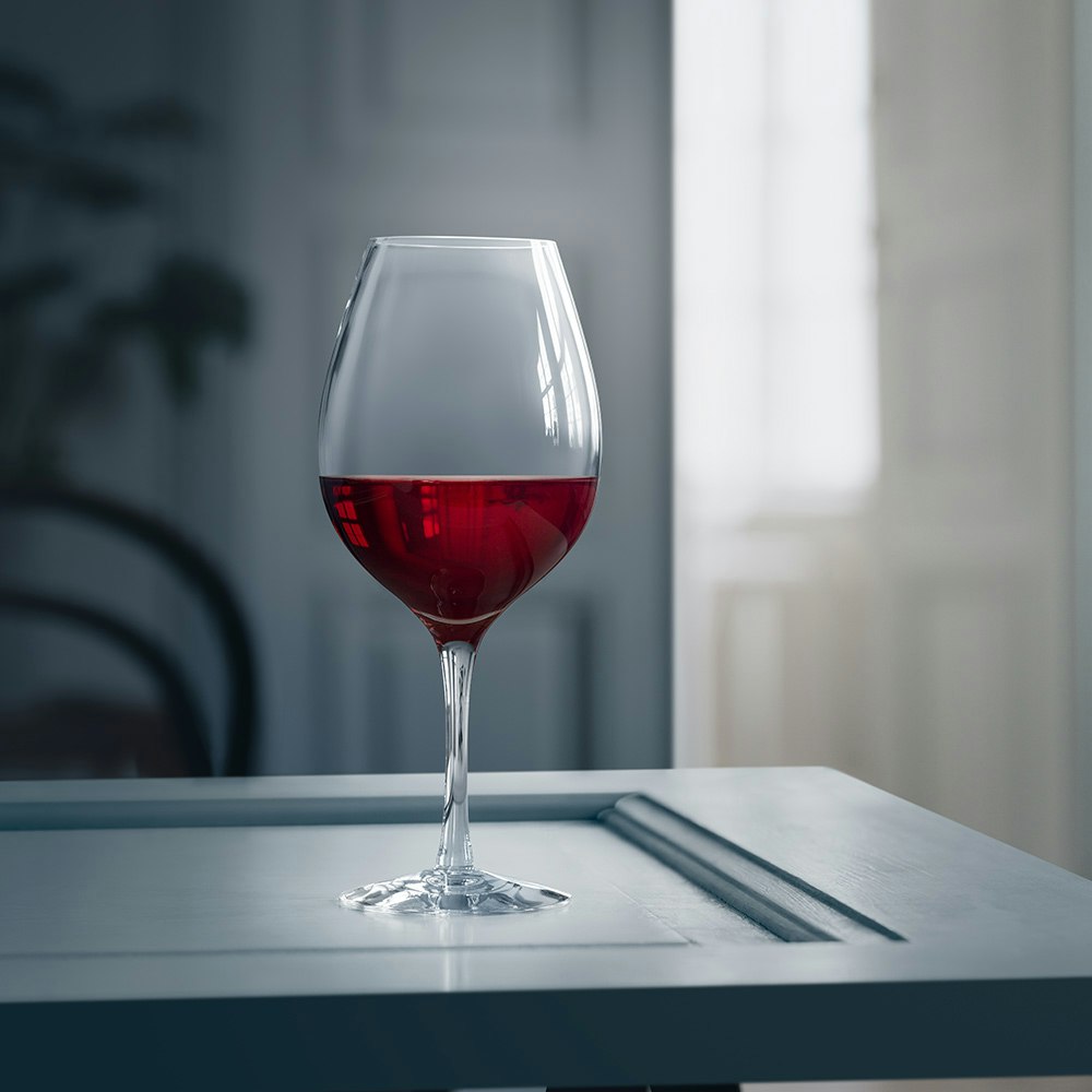 https://royaldesign.com/image/2/orrefors-more-wine-glass-xl-61-cl-4-pcs-2?w=800&quality=80