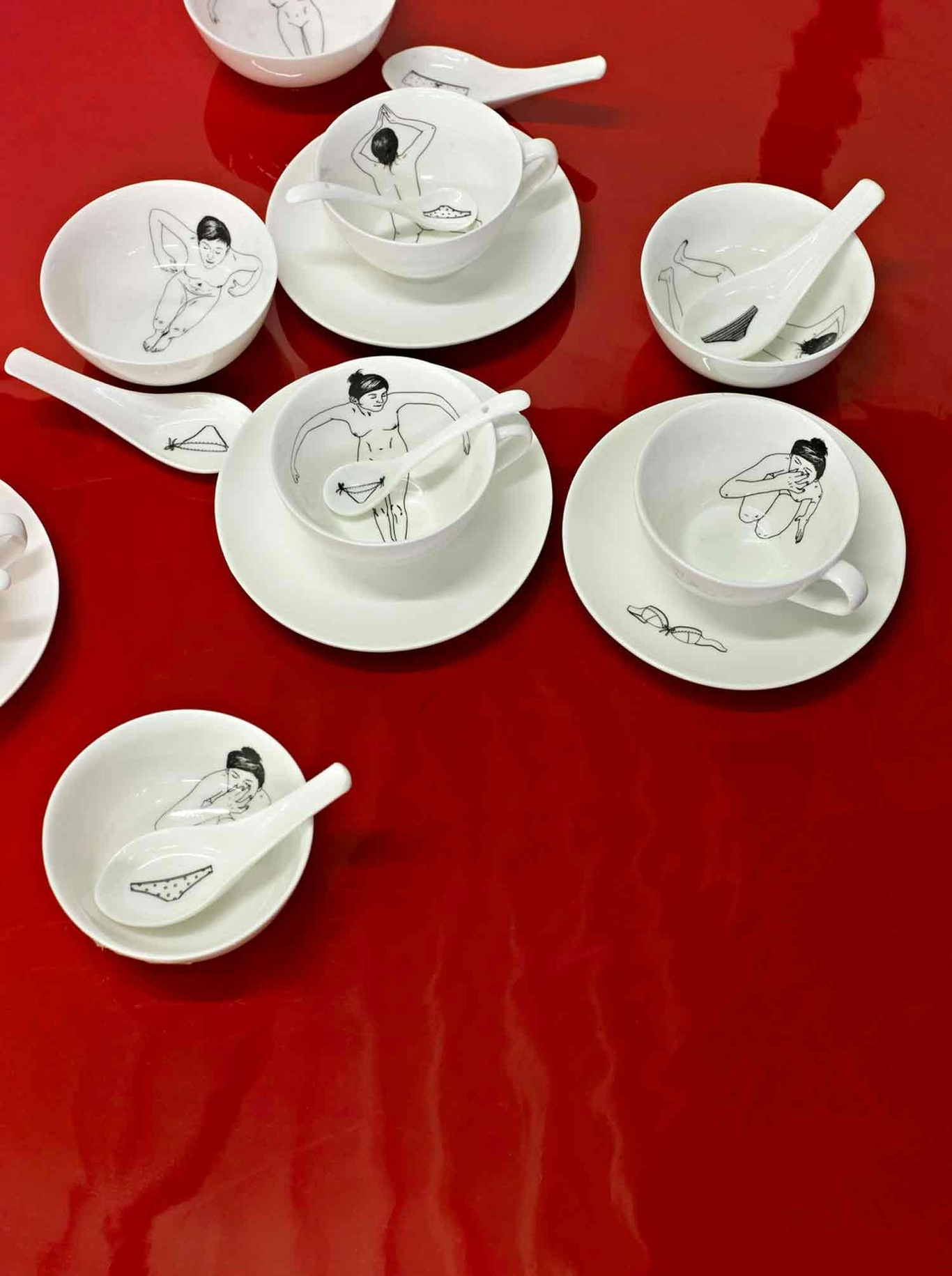 https://royaldesign.com/image/2/pols-potten-undressed-tea-set-4-pack-5?w=800&quality=80