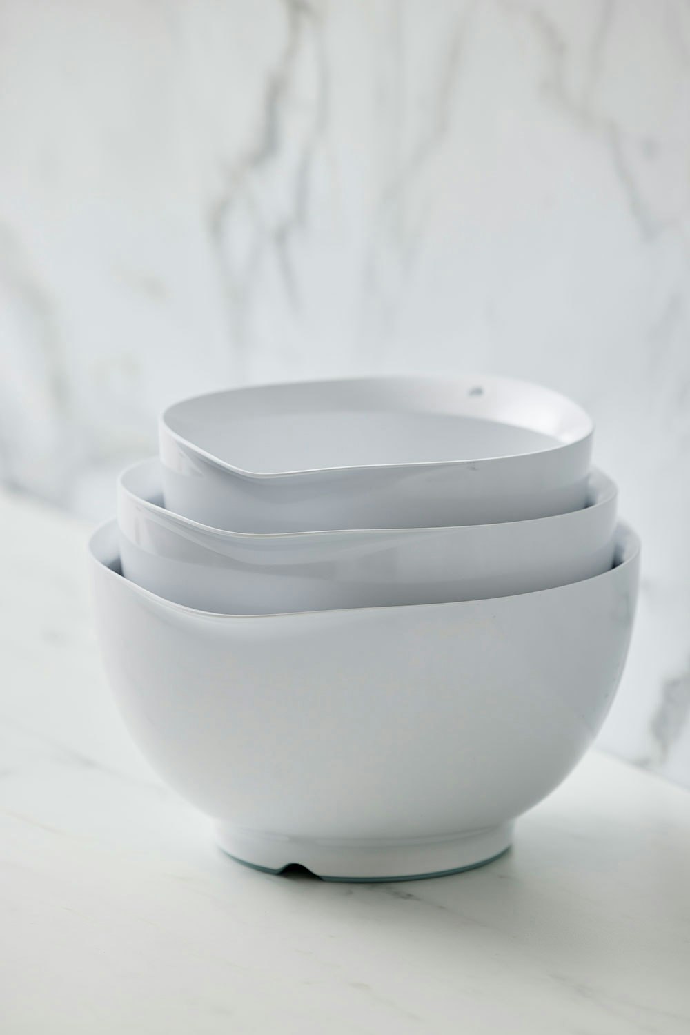 https://royaldesign.com/image/2/rosti-bowl-victoria-2-3-liters-white-2