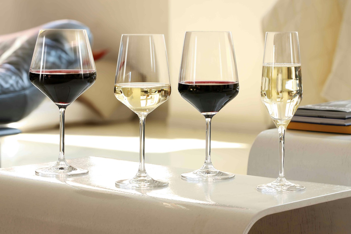https://royaldesign.com/image/2/spiegelau-style-white-wine-glass-set-of-4-44-cl-1?w=800&quality=80