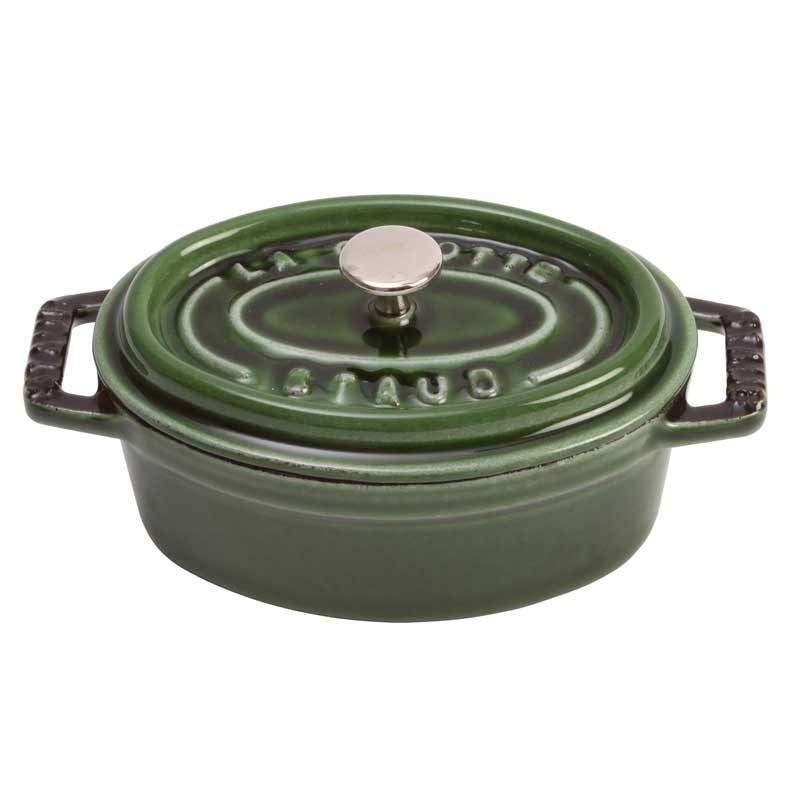 https://royaldesign.com/image/2/staub-oval-casserole-in-cast-iron-55-l-4