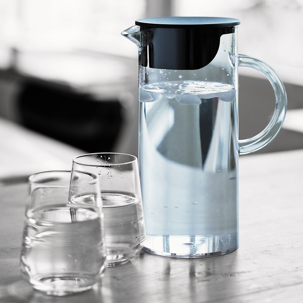 https://royaldesign.com/image/2/stelton-classic-juice-jug-15-l-1