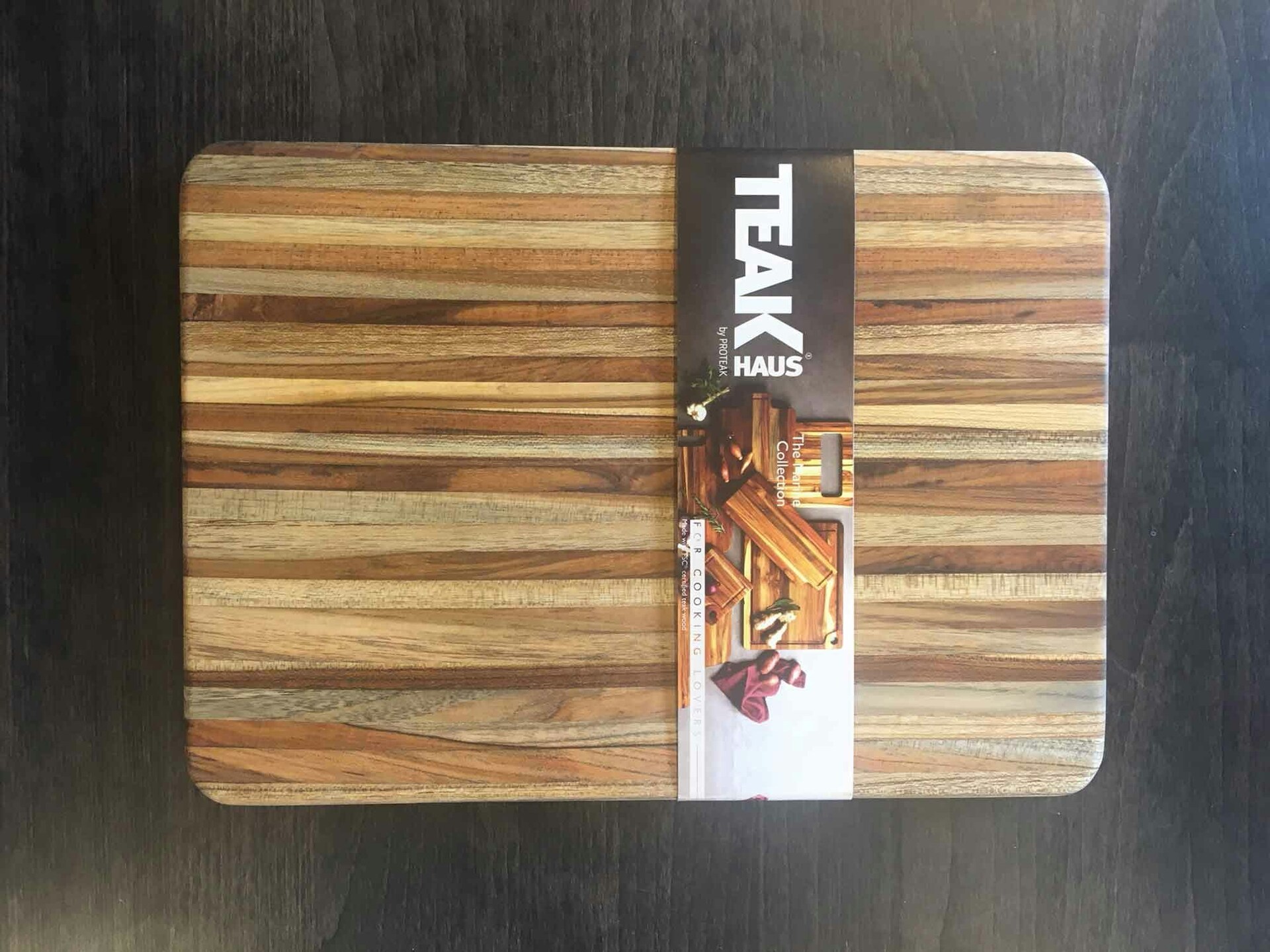 https://royaldesign.com/image/2/teakhaus-fsc-certified-teak-cutting-serving-board-small-2