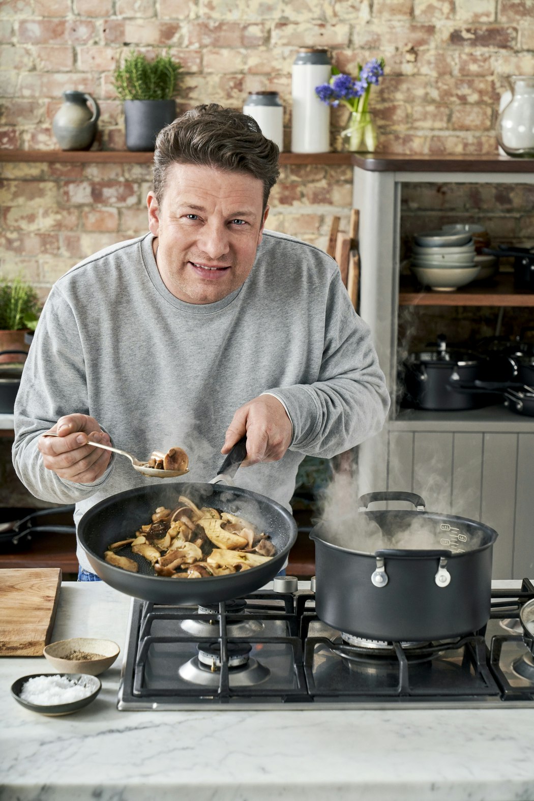 Jamie Oliver by Tefal Hard Anodised Aluminium Non-Stick All-In