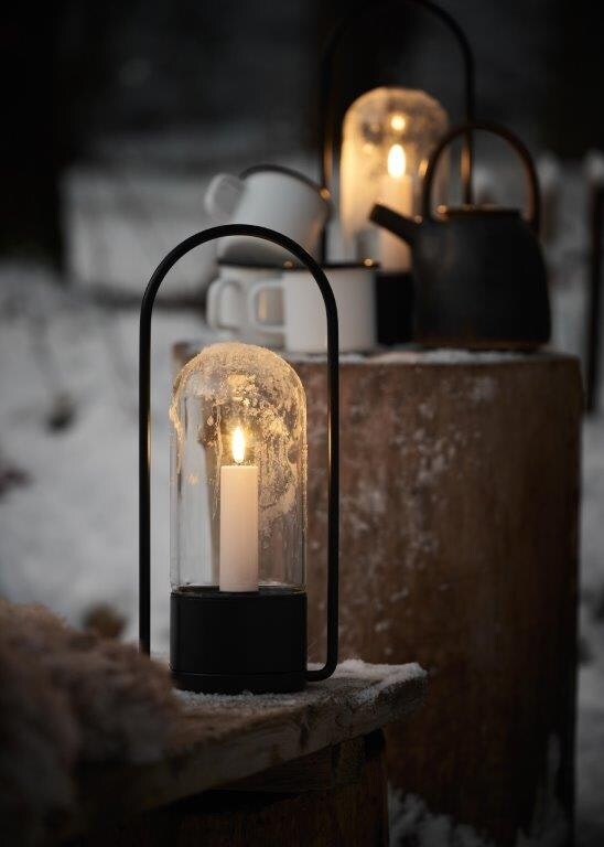 https://royaldesign.com/image/2/uyuni-lanterna-lantern-outdoor-matt-black-12