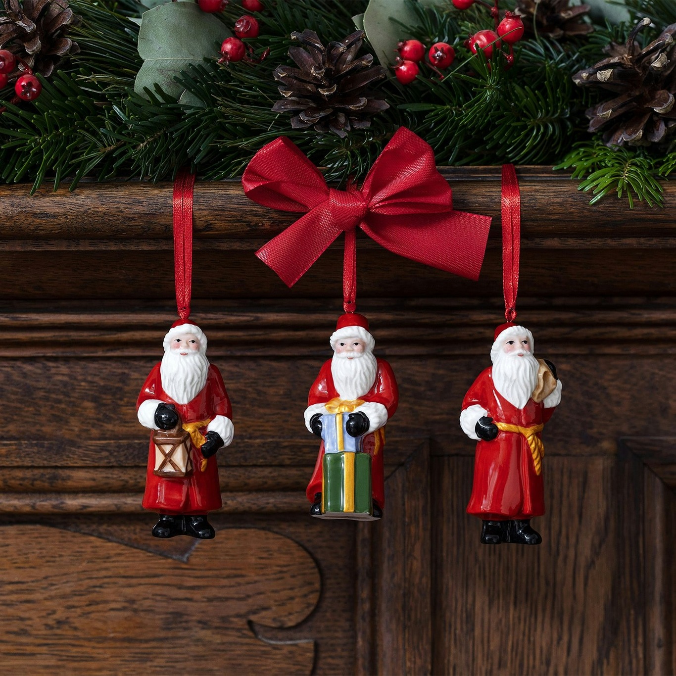 https://royaldesign.com/image/2/villeroy-boch-nostalgic-ornaments-santa-claus-3-pack-1?w=800&quality=80
