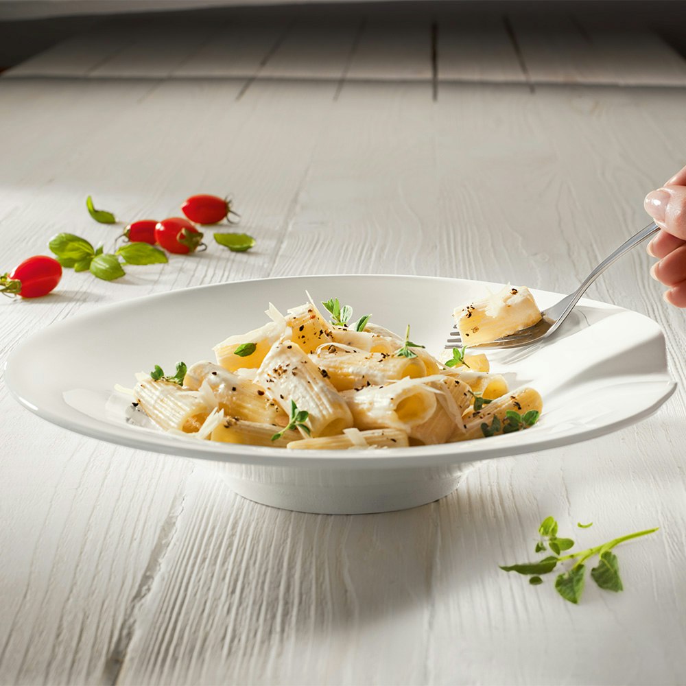 https://royaldesign.com/image/2/villeroy-boch-pasta-passion-pasta-plate-set-of-2-3?w=800&quality=80
