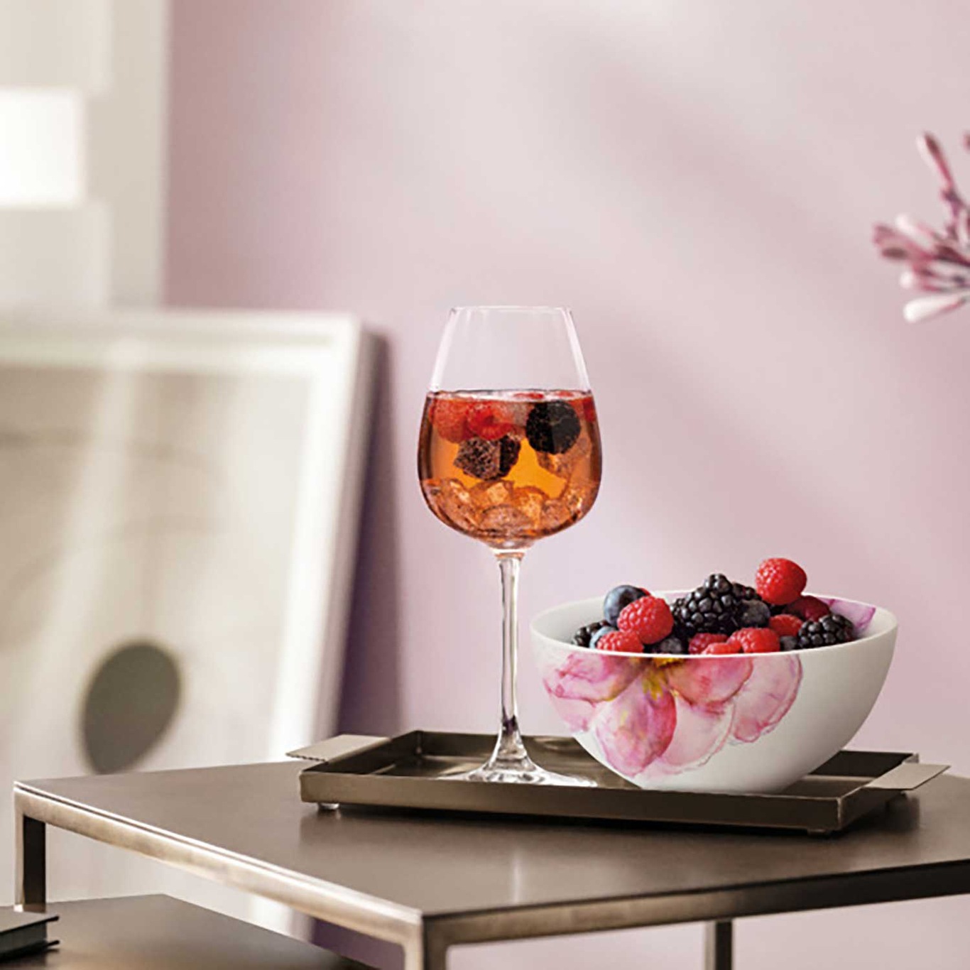 https://royaldesign.com/image/2/villeroy-boch-rose-garden-red-wine-goblet-set-4-pcs-1?w=800&quality=80