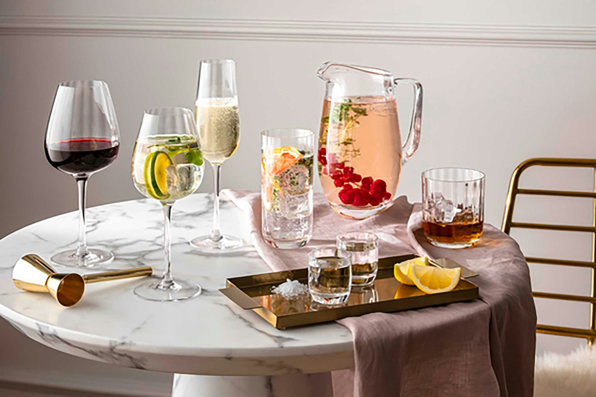 https://royaldesign.com/image/2/villeroy-boch-rose-garden-red-wine-goblet-set-4-pcs-4