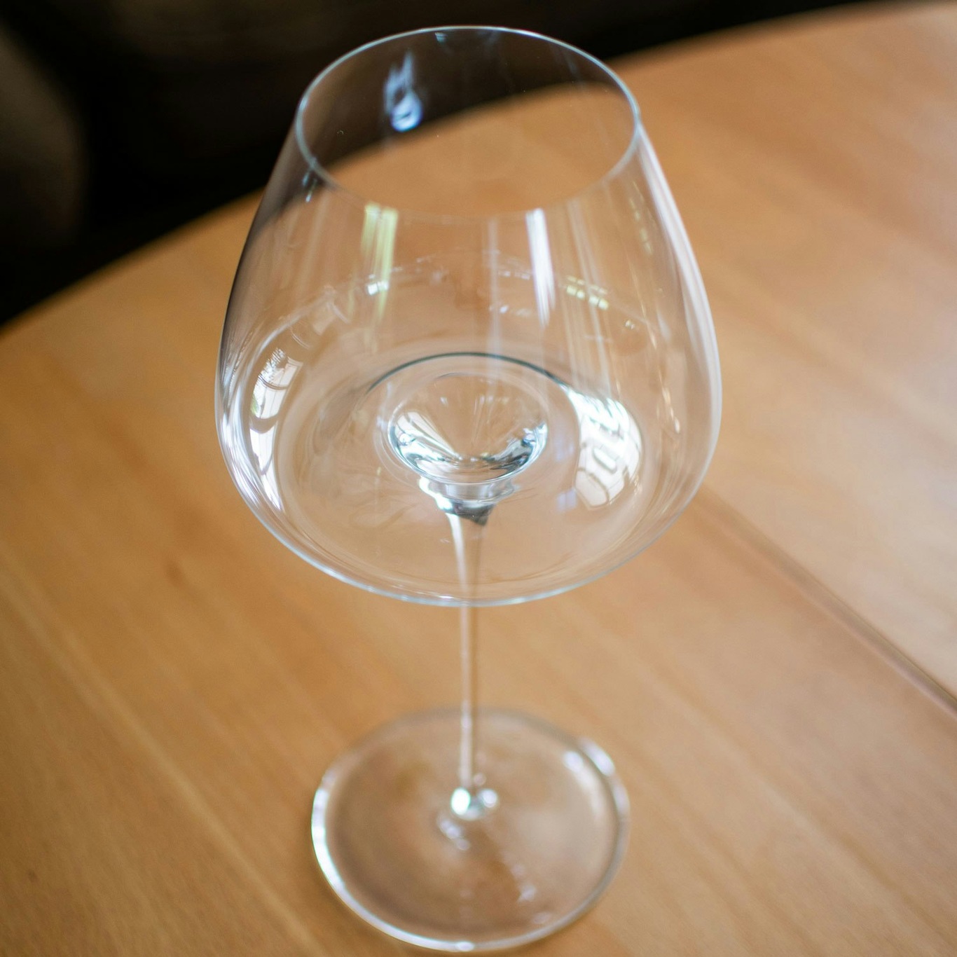 https://royaldesign.com/image/2/zieher-vision-balanced-wine-glass-2-pack-12?w=800&quality=80