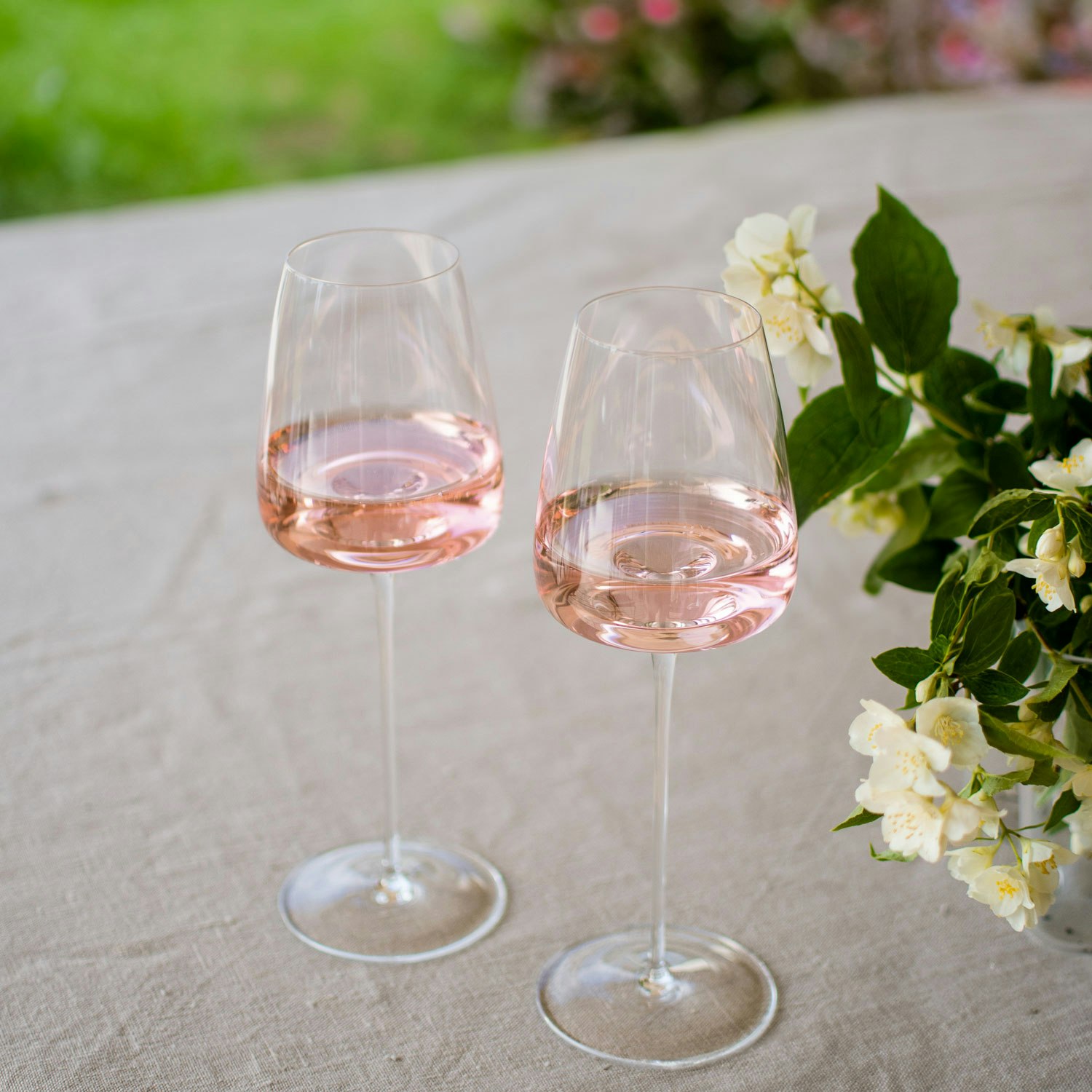 https://royaldesign.com/image/2/zieher-vision-fresh-wine-glass-2-pack-8