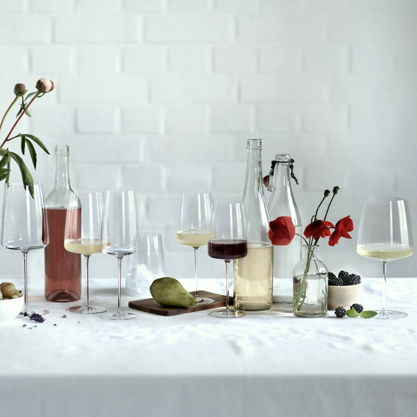 https://royaldesign.com/image/2/zwiesel-simplify-light-fresh-wine-glass-38-cl-2-pack-2?w=800&quality=80