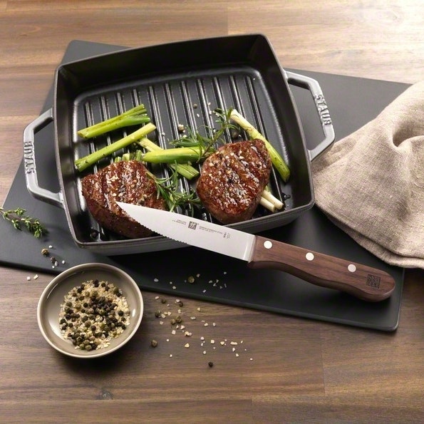 https://royaldesign.com/image/2/zwilling-steak-knife-set-4-pcs-2?w=800&quality=80